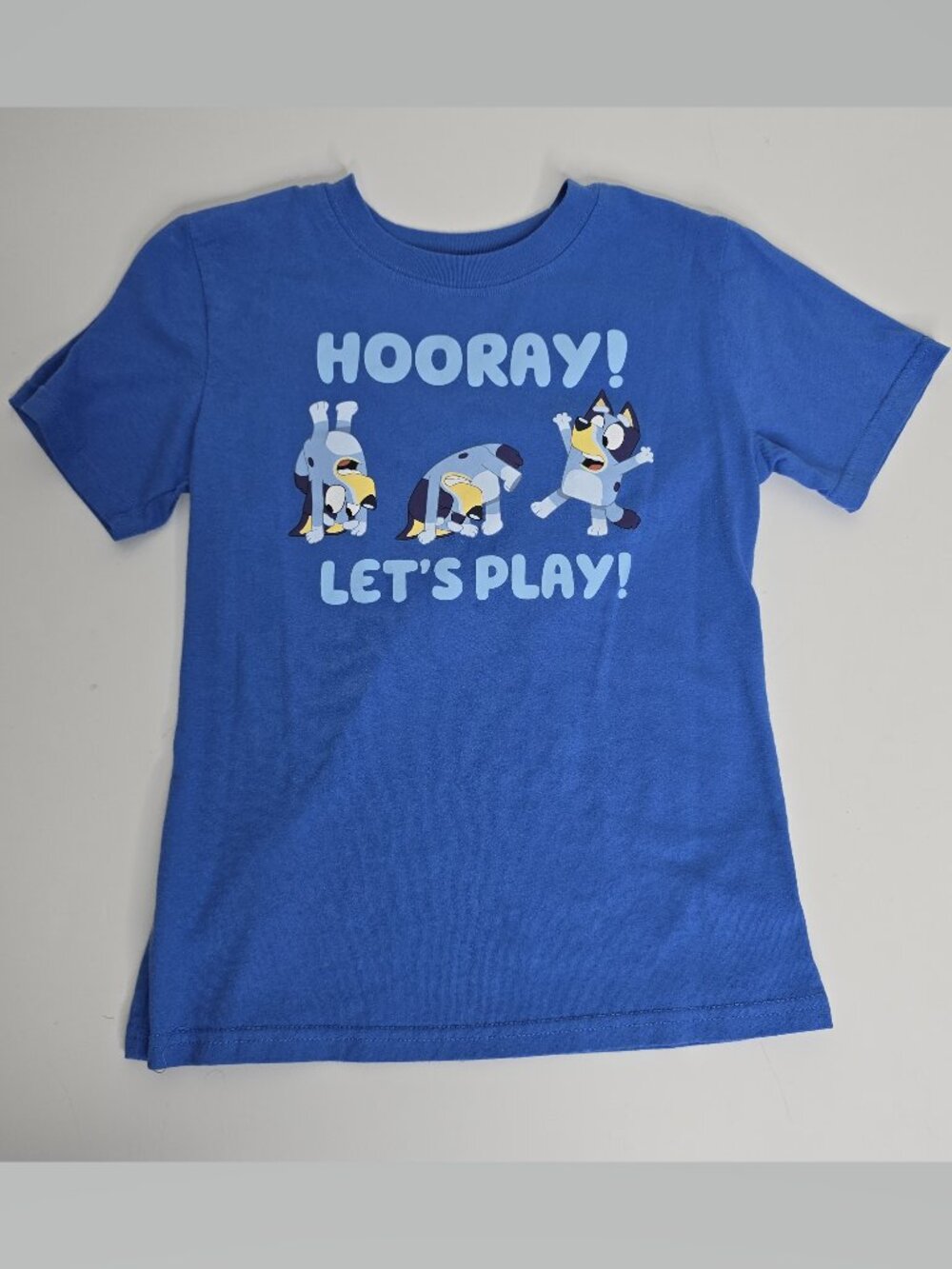 Bluey Playing Hooray! T-Shirt Girls‎ Boys 7/8 Short Sleeve Blue Graphic Tee